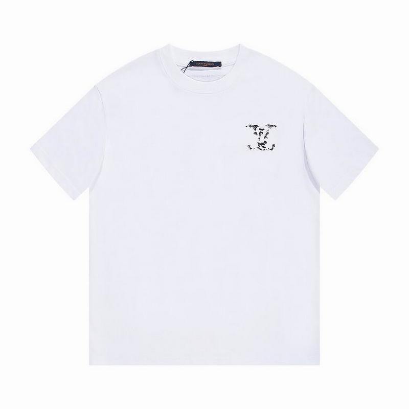 Louis Vuitton Men's T-shirts 2104